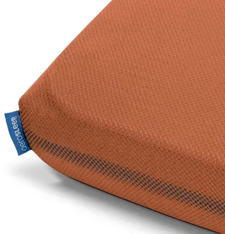 hoeslaken - voor babybed, ledikant & wieg - 80 x 40 cm - Redwood by Aerosleep in Rood – 80 × 40 cm – product photo 1 of 4
