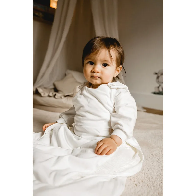 Baby-Mäxchen Ganzjahresschlafsack mit Belüftungssystem 2.0 TOG von Alvi in Weiß – Produktfoto 2 von 2