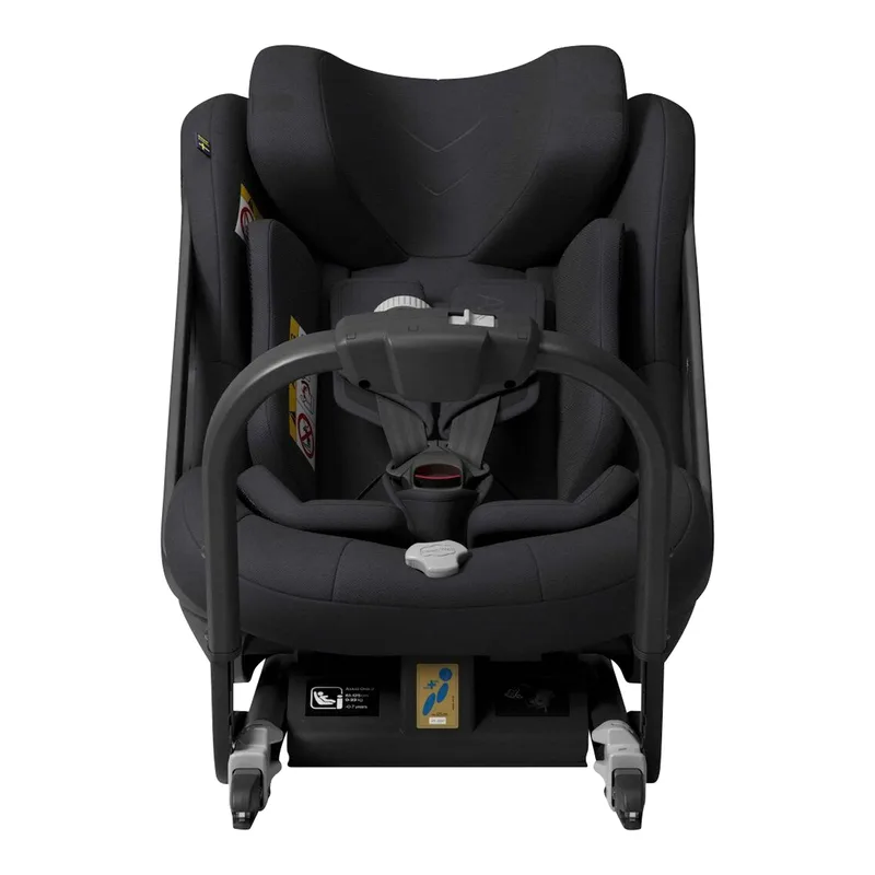 Kindersitz One 3 by Axkid in Black, 44 × 76 × 54 mm – product photo