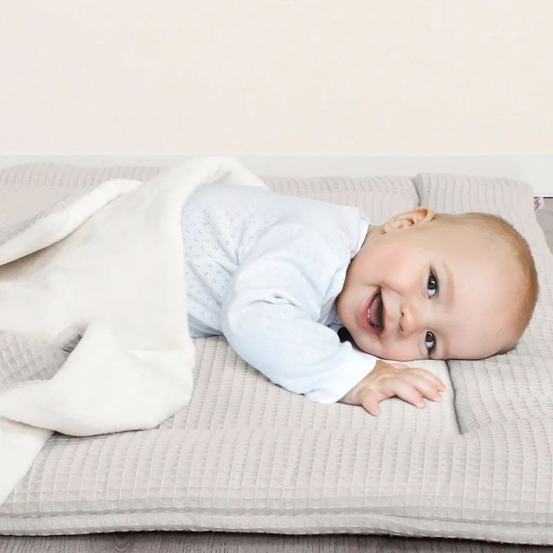 Krabbeldecke Waffelpiqué 75x100 cm van babybay in Grijs, 100 × 75 mm – productfoto