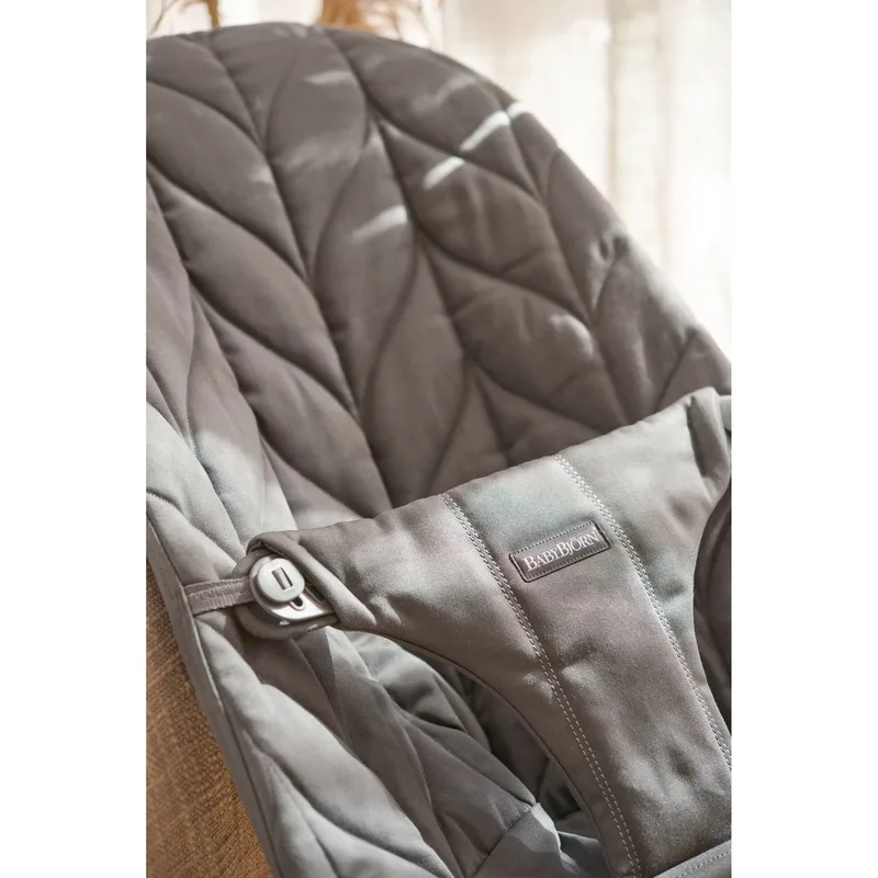 Babywippe Bliss gewebt von BabyBjörn in Grau, 89 × 39 × 11 mm – Produktfoto 1 von 3