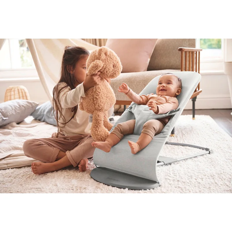 Babywippe Bliss gewebt by BabyBjörn in Grey, 92,5 × 40 × 11 mm – product photo 3 of 3
