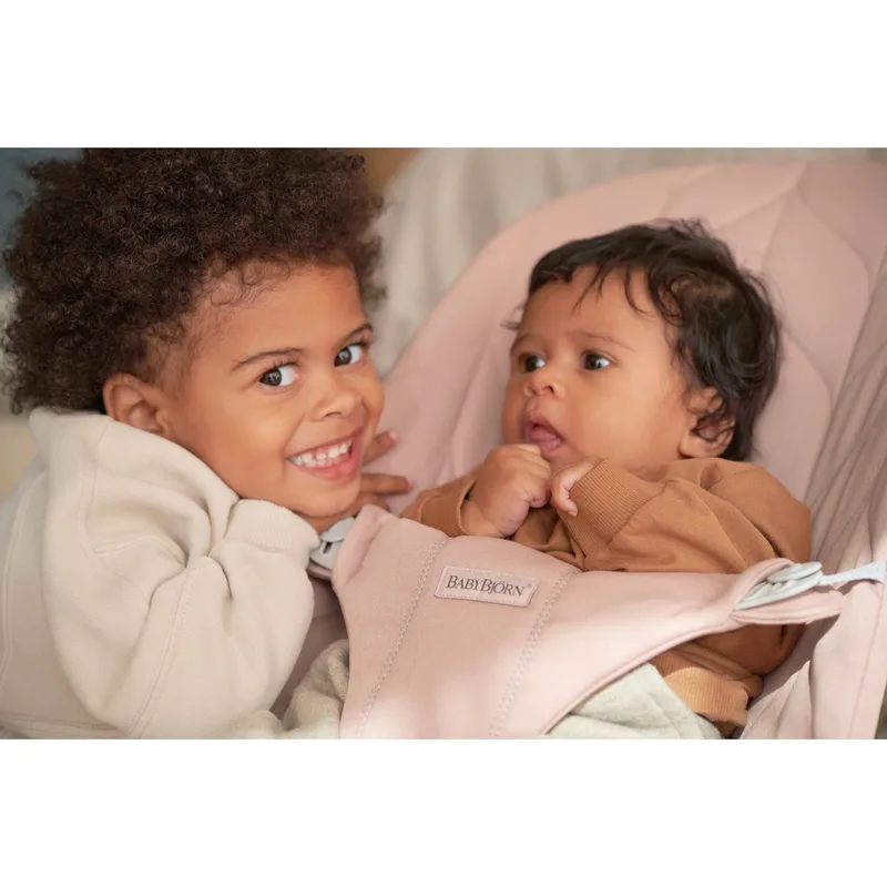 Babywippe Bliss gewebt by BabyBjörn in Pink, 89 × 39 × 11 mm – product photo 3 of 3