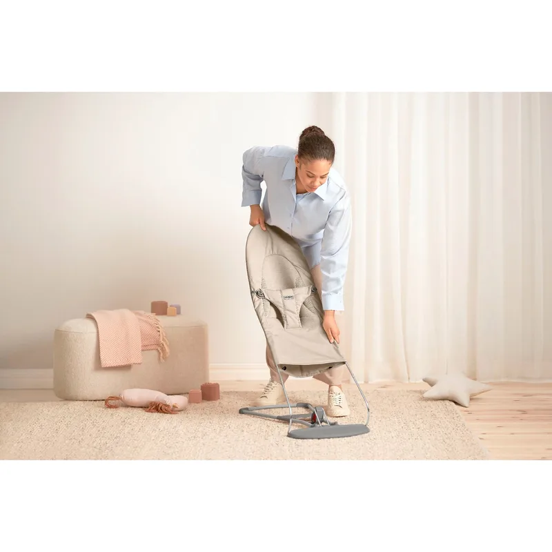 Babywippe Bliss Tri-Fabric by BabyBjörn in Beige, 92,5 × 40 × 11 mm – product photo 3 of 3