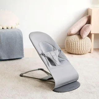 Babywippe Bliss Tri-Fabric by BabyBjörn in Grey, 79 × 39 × 56 mm – product photo 1 of 3