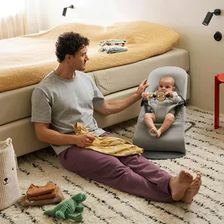 Babywippe Bliss Tri-Fabric by BabyBjörn in Grey, 79 × 39 × 56 mm – product photo 2 of 3