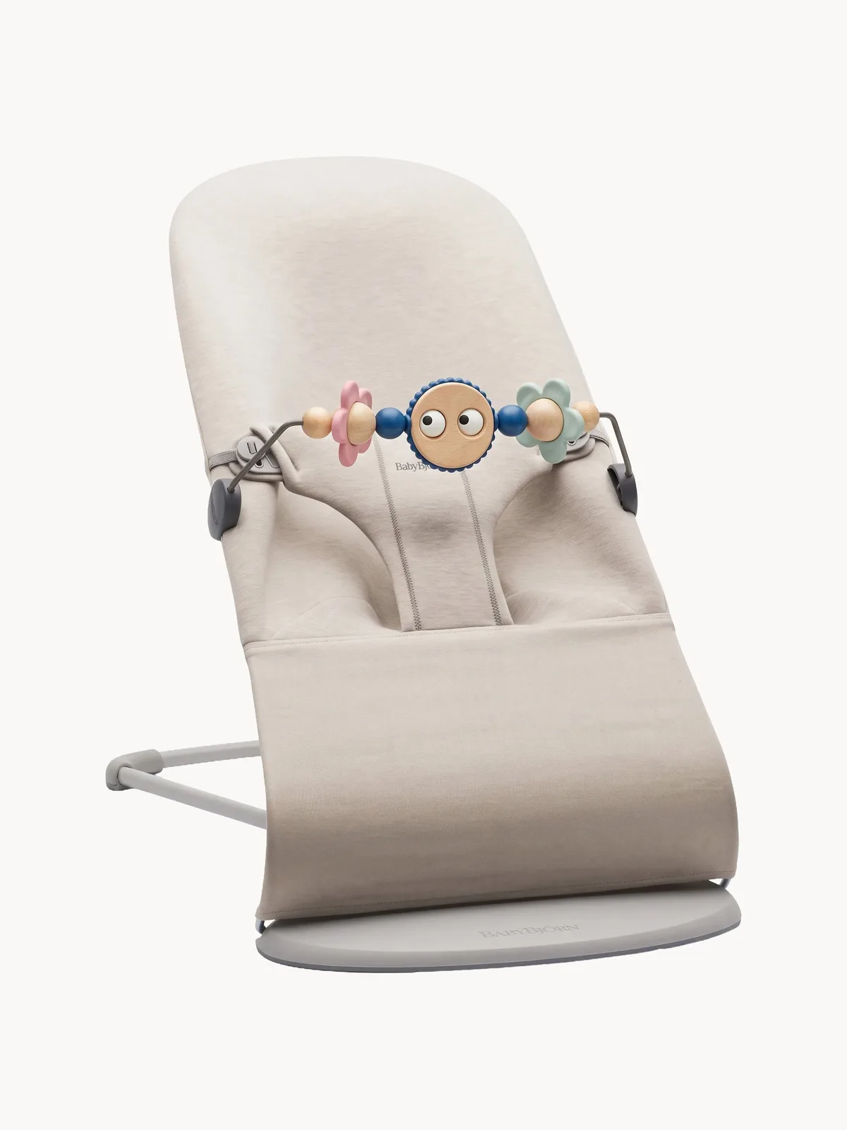 Babywipstoel Bliss met bevestigbaar speeltje fra BabyBjörn – produktbillede