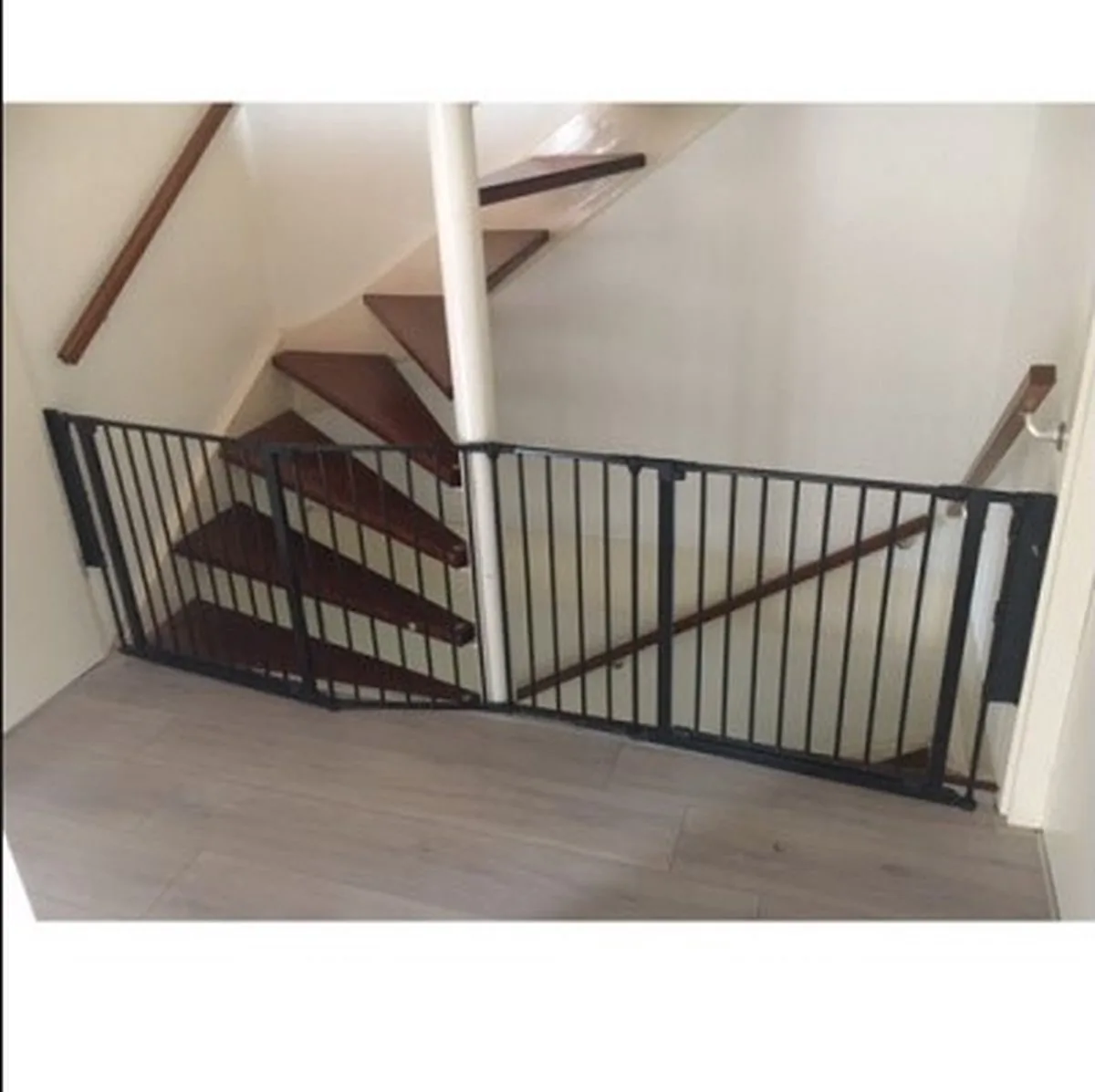 Flex Traphekje - Overloop - 2 x Deur - 90 - 218 cm - Zwart - Schroefbevestiging - Zwart van BabyDan in Zwart – productfoto