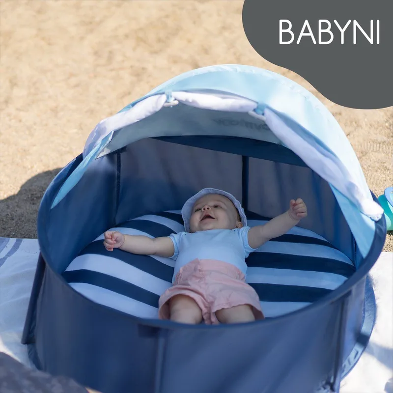 Strandmuschel & Reisebett Babyni 2in1 mit UV-Schutz 50+ van Babymoov in Wit, Blauw, 95 × 75 × 50 mm – productfoto 3 van 4
