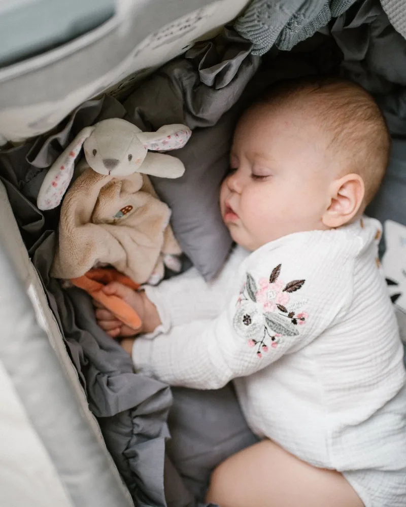 BABY BUNNY Knuffeldoekje - troostdoekje fra BabyOno – produktbillede