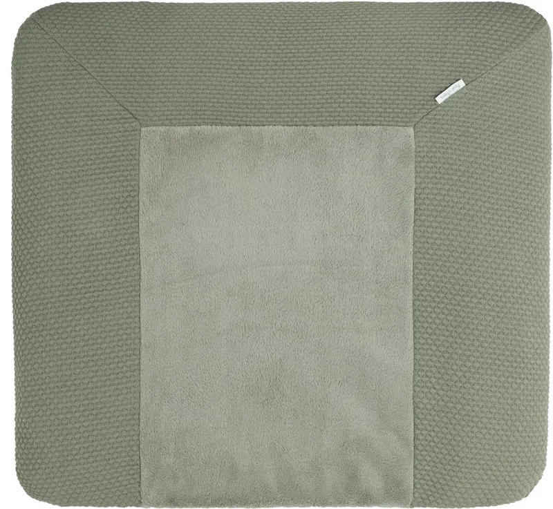 Gebreide baby aankleedkussenhoes - Waskussenhoes - Overtrek verzorgingskussen Sky - 75x85 cm van Baby's Only in Urban Green – productfoto