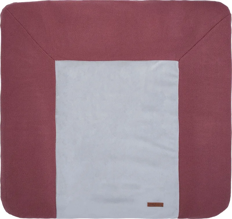Gebreide baby aankleedkussenhoes - Waskussenhoes - Overtrek verzorgingskussen Classic - 75x85 cm van Baby's Only in Stone Red – productfoto