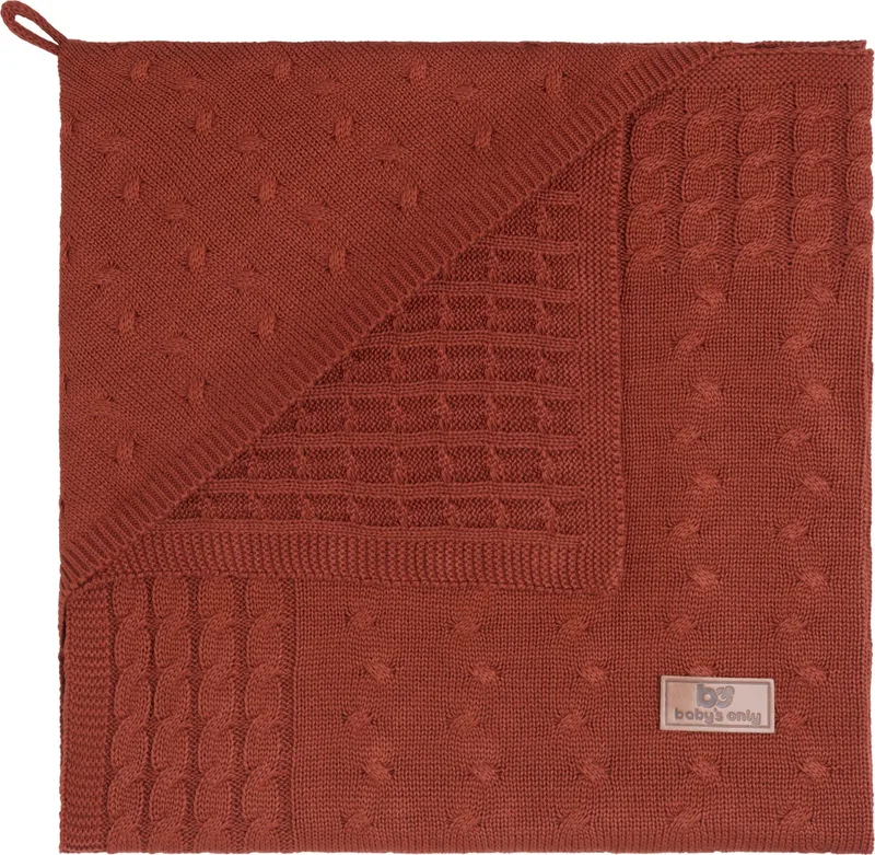 Gebreide wikkeldeken - Omslagdoek baby Cable - 75x75 cm - Geschikt voor drie- en vijfpuntsgordel by Baby's Only in Brique – product photo
