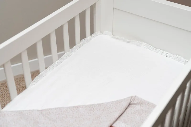 Hoeslaken Calm - Hoeslaken ledikant - Hoeslaken babybed - Baby hoeslaken - Superzachte Katoen - 60x120 cm - 100% katoen by Baby's Only in White – product photo 3 of 4