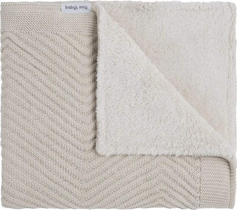 Ledikantdeken Grace teddy - Baby deken gemaakt uit katoen en acryl - Visgraatmotief - Herfst en winter deken - 2.4 TOG - 100 x 135 cm by Baby's Only in Warm Linen – product photo