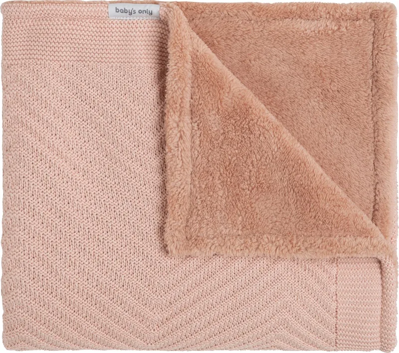 Ledikantdeken Grace teddy - Baby deken gemaakt uit katoen en acryl - Visgraatmotief - Herfst en winter deken - 2.4 TOG - 100 x 135 cm by Baby's Only in Blush – product photo