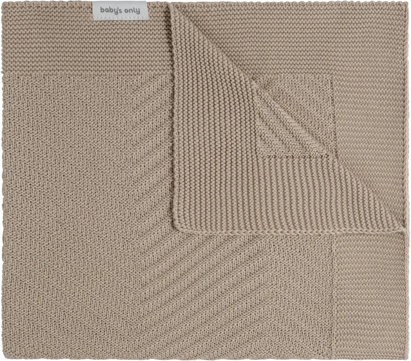 Newborn deken Grace - Baby deken met visgraat motief - Babydeken uit katoen en acryl - Voor de eerste 3 maanden - 65x75 cm by Baby's Only in Beige – product photo