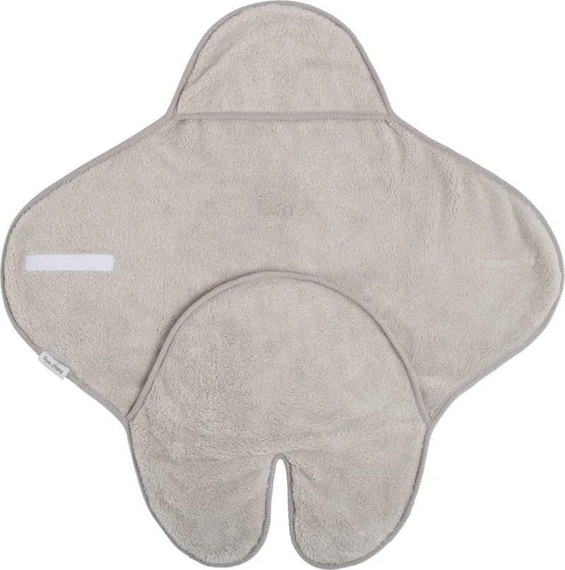 Wikkeldeken - Omslagdoek baby Cozy - Met voetjes - Geschikt voor drie- en vijfpuntsgordel - Geschikt als inbakerdoek - Extra zacht fra Baby's Only i Urban Taupe – produktbillede