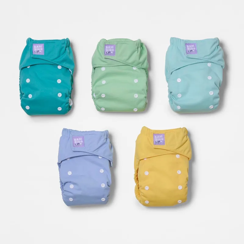 Set van 5 herbruikbare luiers in pastelkleuren van Bambino Mio – productfoto