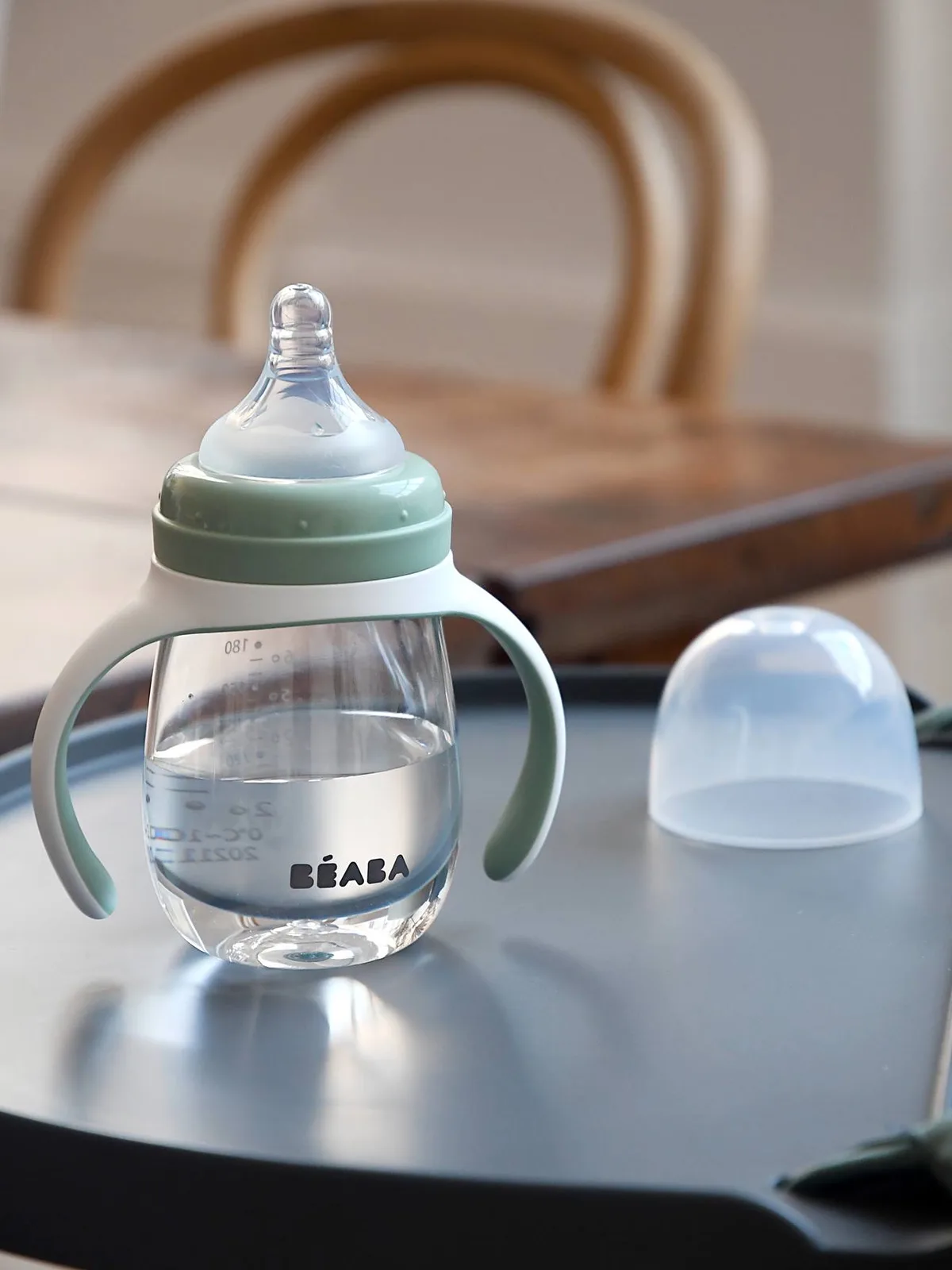 Rietjesbeker (300 ml) BEABA saliegroen van Béaba – productfoto