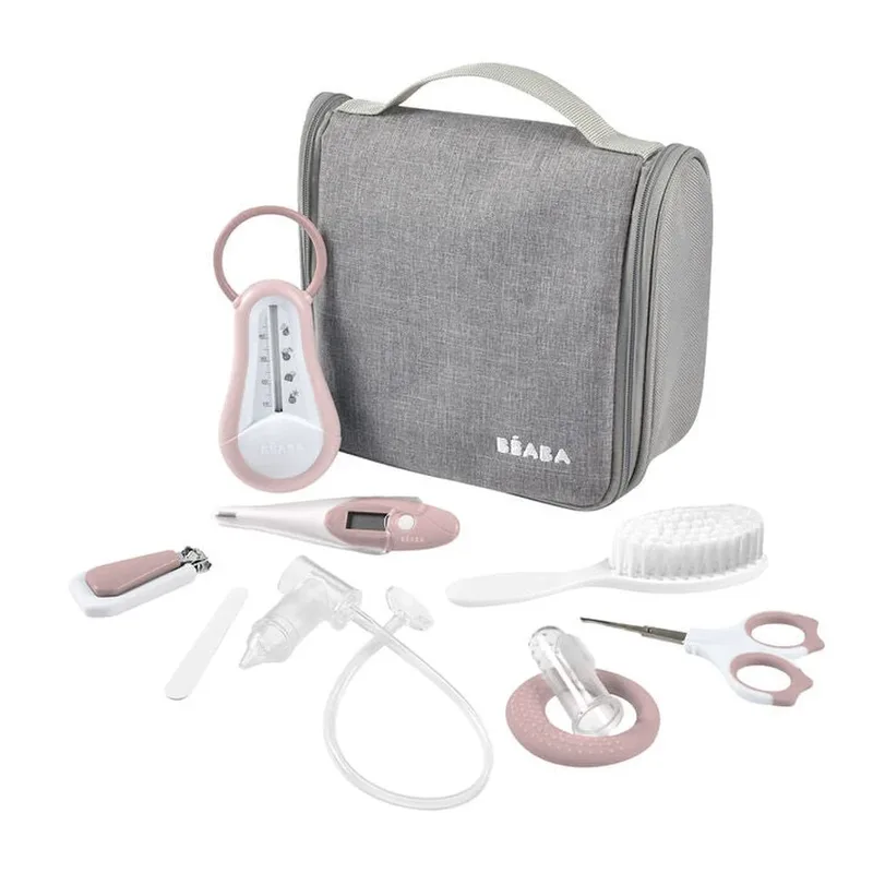Toilettas/Verzorgingsset - Old Pink | (Bad)Thermometer, Schaar, Nagelknipper, borstel, Bijtring, Neussnuiter en Nagelvijl van Béaba – productfoto