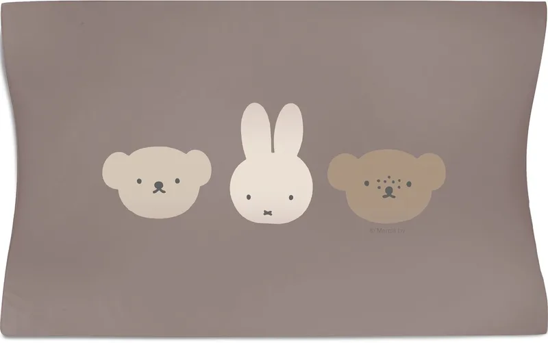 Aankleedkussen 72 x 44cm Nijntje en Friends van bébé-jou in Chalk Brown met Nijntje en Friends print – productfoto