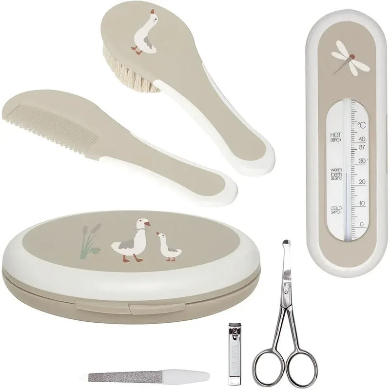 Verzorgingsset - Taupe | Kapset, Manicureset en Badthermometer fra bébé-jou – produktbillede 1 af 4