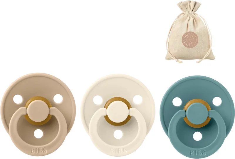 3 BIBS fopspenen maat 1 - Taupe, Ivory en Island Sea + BolleToet speenzakje van BIBS in Taupe, Ivory en Island Sea – productfoto