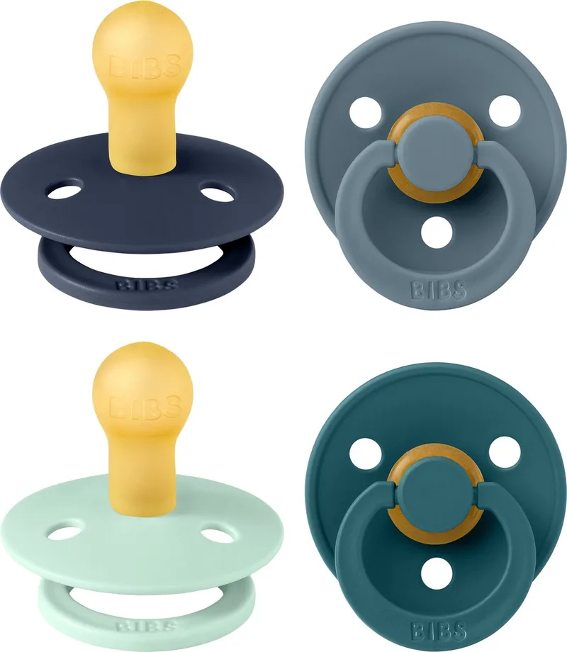 Colour fopspeen 0-6 mnd, 4 stuks, Deep Space/Petrol/Nordic Mint/Forest Lake van BIBS in Baby Boy Colours – productfoto