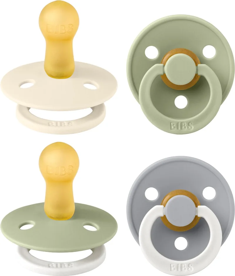 Colour fopspeen 6-18 mnd, 4 stuks, ivoor/saliegroen/saliegroen glow/cloud glow van BIBS in Sage Glow Mix – productfoto