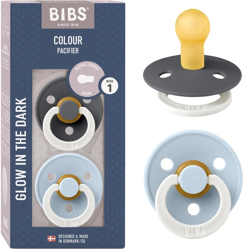 Colour Glow fopspeen, 0-6 mnd, 2-pack, rond, Iron/Baby Blue van BIBS in Iron Glow, Baby Blue Glow – productfoto