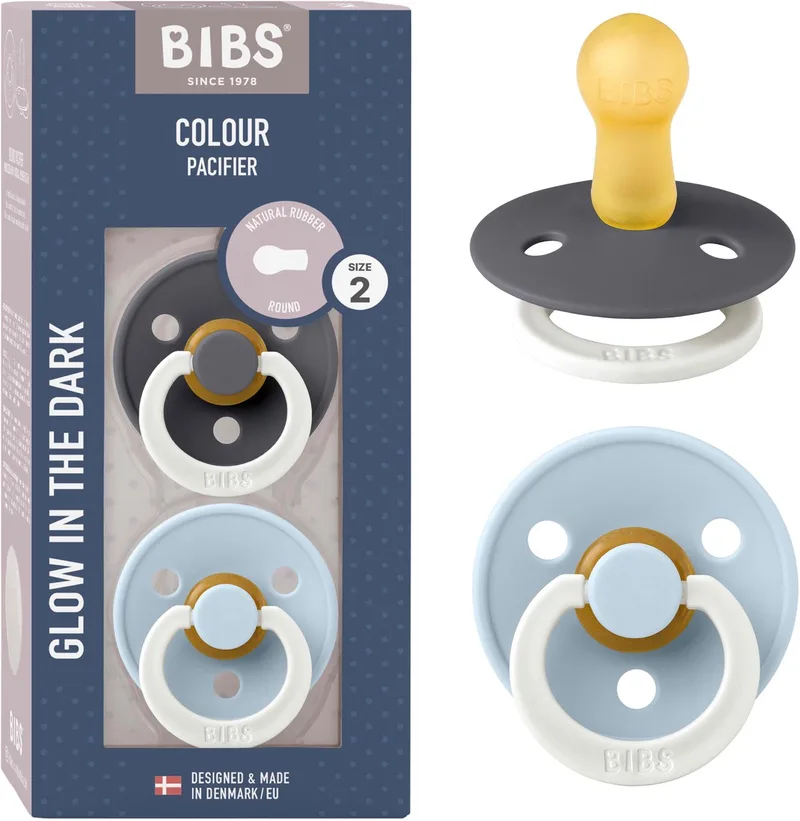 Colour Glow fopspeen, 6-18 mnd, 2-pack, rond, Iron/Baby Blue van BIBS in Iron Glow, Baby Blue Glow – productfoto