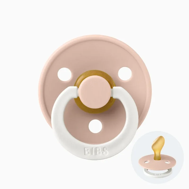 Colour Night dental fopspeen blush van BIBS – productfoto