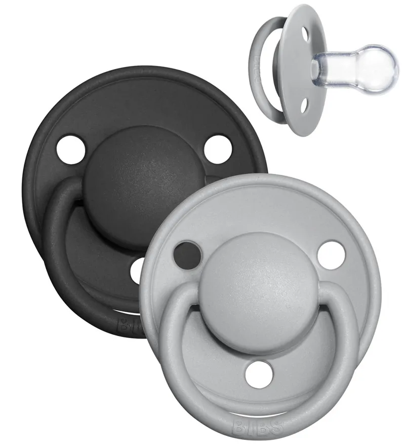 De Lux Fopspenen - Eén maat - 2-pack - Rond - Cloud/Black by BIBS – product photo