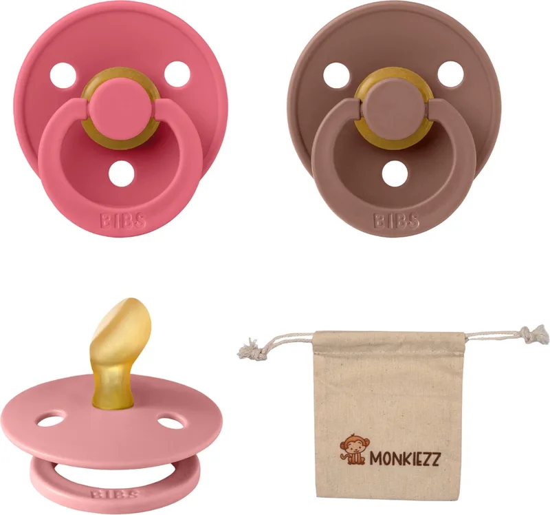 Dental fopspenen Anatomical 0-6 maanden- Set 3 stuks- Coral, Dusty Pink, Woodchuck + Monkiezz speenzakje - orthodontisch- Anatomisch- Maat 1 fra BIBS i Coral, Dusty Pink, Woodchuck – produktbillede