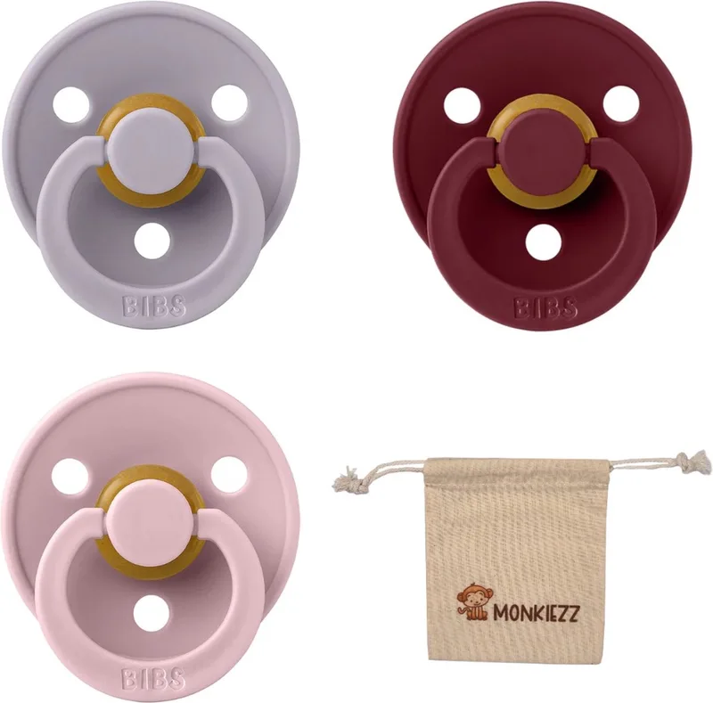 fopspeen - maat 1 0-6 maanden - 3 stuks – Fossil Grey - Elderberry - Pink Plum + Monkiezz speenzakje van BIBS in Fossil Grey, Pink Plum, Elderberry – productfoto