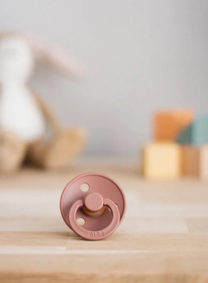 Fopspeen - Maat 2 6-18 maanden by BIBS in Woodchuck – product photo