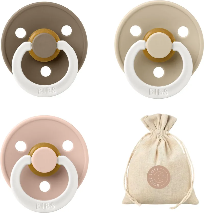 fopspenen T2 + speenzakje BolleToet - Glow in the dark, Blush, Vanilla, Dark Oak - 6-18 maanden by BIBS in Blush, Vanilla, Dark oak – product photo