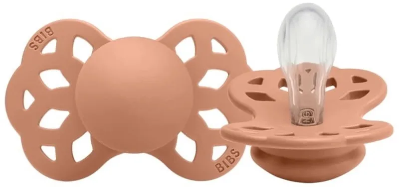 Infinity Serie - Symmetrische Siliconen Fopspeen - Maat S van BIBS in Peach – productfoto