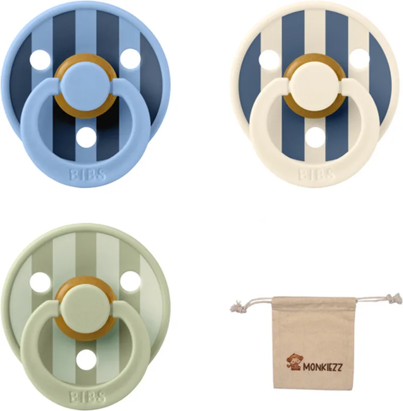 studio fopspenen maat 1 (0-6 maanden) Set 3 fopspenen + speenzakje - Block Steel Blue, Block Sage, Block Sky Blue de BIBS en Block Steel Blue, Sage, Sky Blue – photo produit