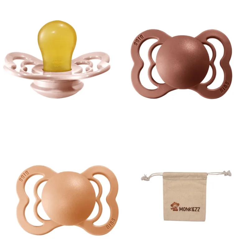 Supreme Fopspenen - Maat 1 0-6 maanden - Latex – Blush - Peach – Woodchuck + Monkiezz speenzakje by BIBS in Blush, Peach, Woodchuck – product photo