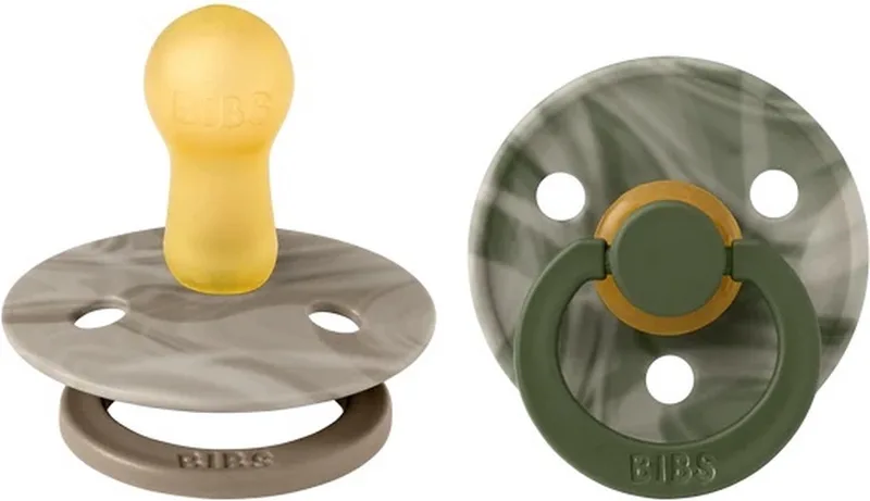 Tie Dye - Stage 2 Fopspeen - 2 stuks - Green Mix van BIBS in Green Mix, Groen, Bruin – productfoto
