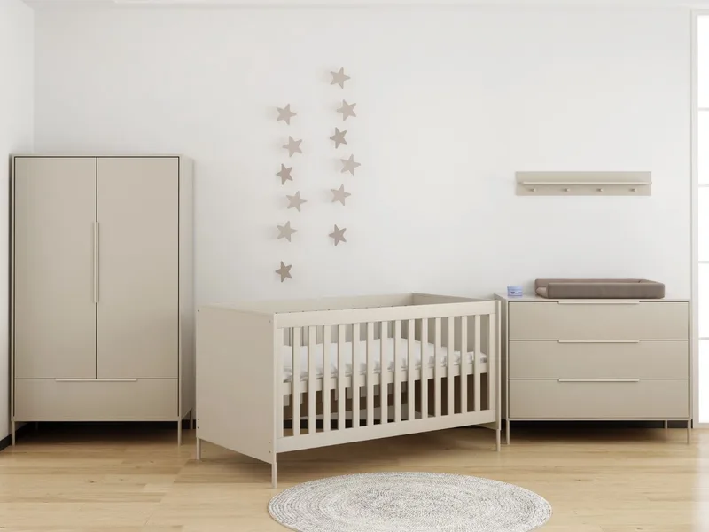 Belmond Meegroei Babykamer 3 Delig Compleet – Baby bed 70x140 cm – Commode – Kast by Born Lucky in Clay – product photo