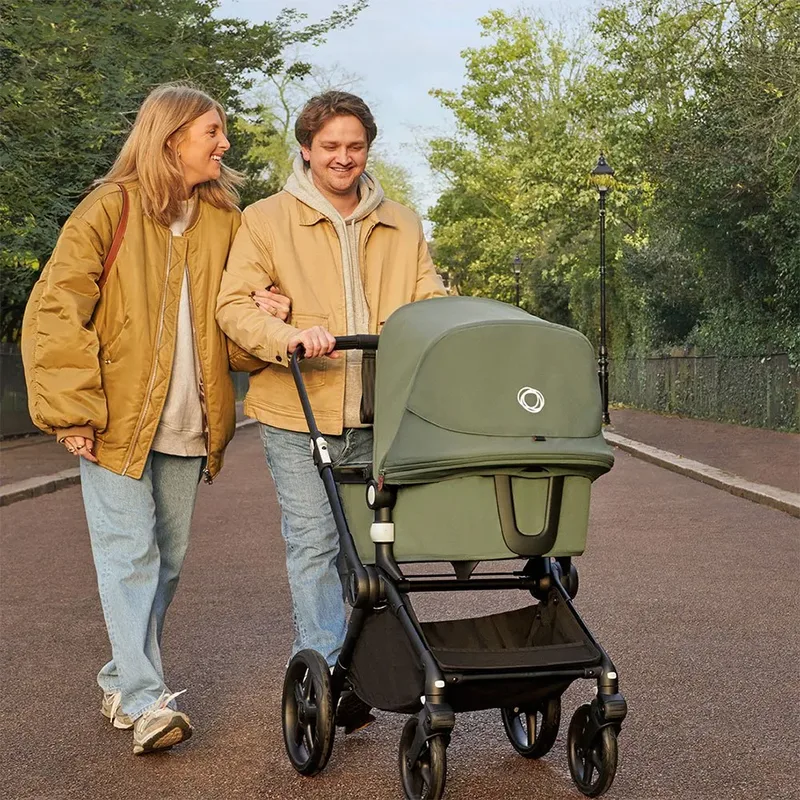 Fox Cub - All-terrain Kinderwagen met Wieg en Stoel, Inklapbaar en Zelfstaand, Desert von Bugaboo in Beige – Produktfoto 5 von 6