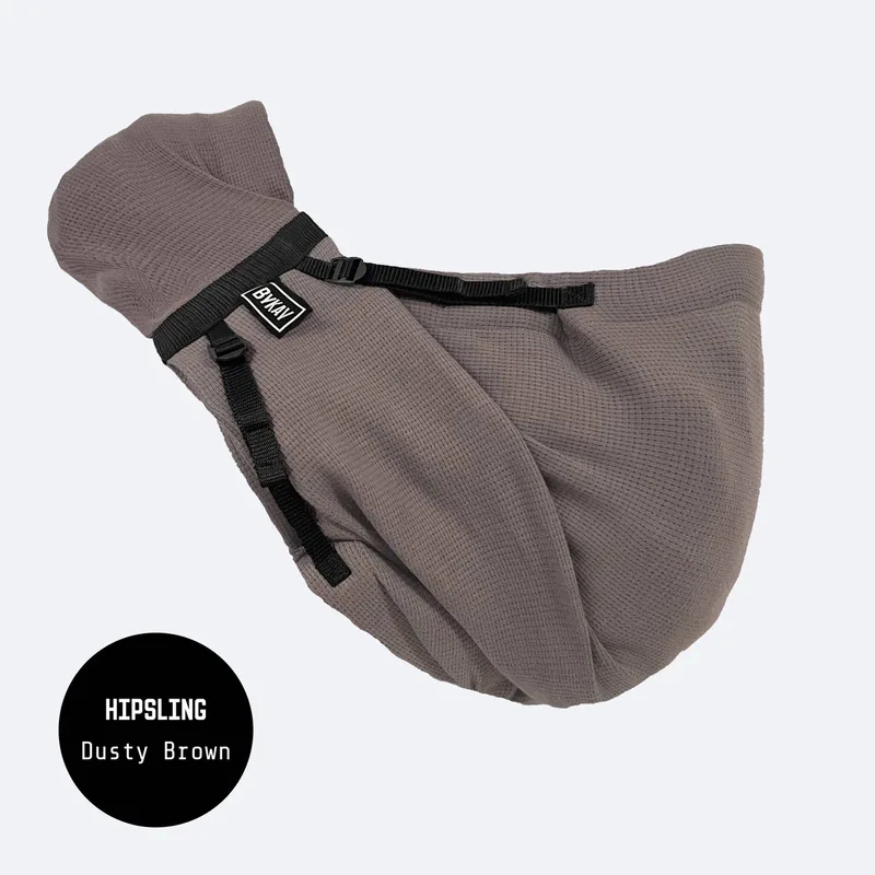 ByByKay Hipsling - baby draagzak heup - ergonomisch - tot 15kg - buik en heup - bruin van Bykay in Dusty Brown – productfoto