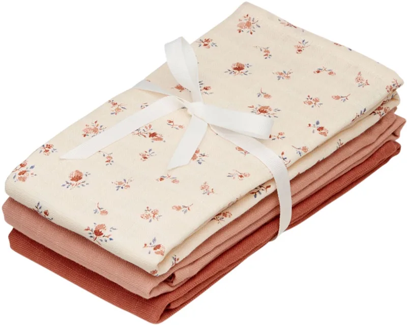 Muslin Berries Doeken Set - 3 Stuks - 70 x 70 cm by Cam Cam Copenhagen in Red – product photo