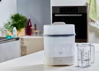 2 In 1 Sterilisator: Sterilisator En Flesdroger von Chicco in Mehrfarbig – Produktfoto 1 von 3