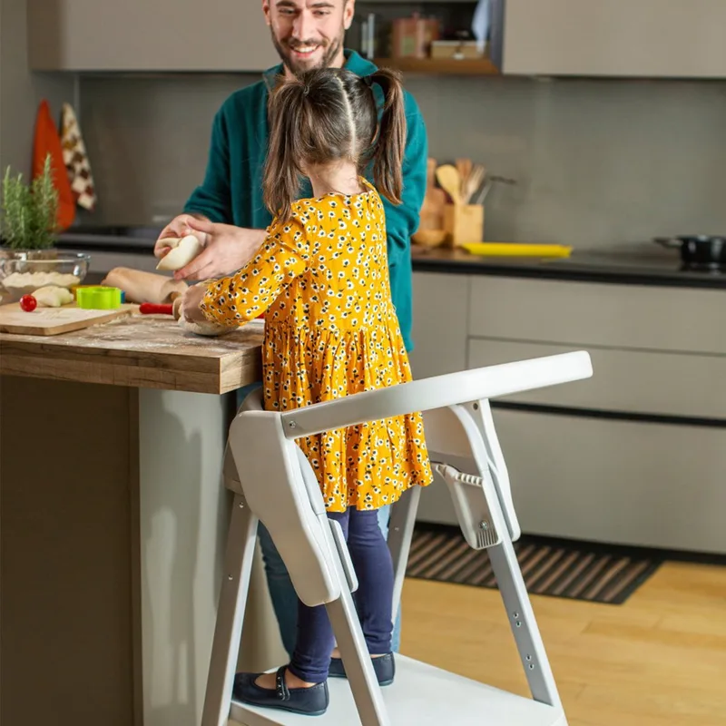 Crescendo Kinderstoel Leertoren van Chicco in Grijs – productfoto