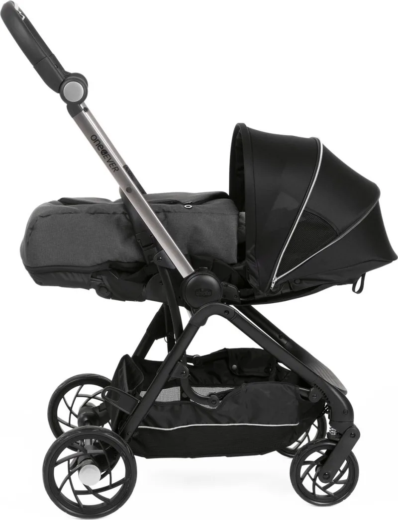 Pirate Black Babynestje voor One4Ever Wandelwagen 607968442 by Chicco in Zwart – product photo