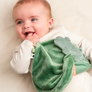 Croco Knuffeldoekje - Green van Done by Deer in Groen – productfoto 5 van 5